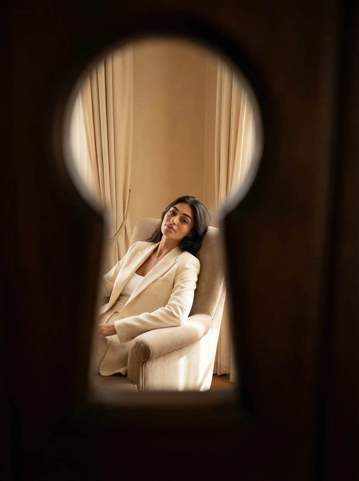 Transform Images into Cinematic Keyhole Portraits